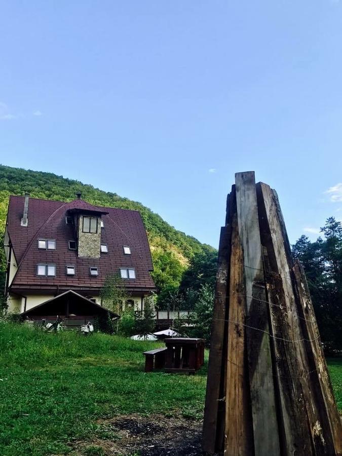 Pension Casa Vanatorilor Băile Olăneşti المظهر الخارجي الصورة